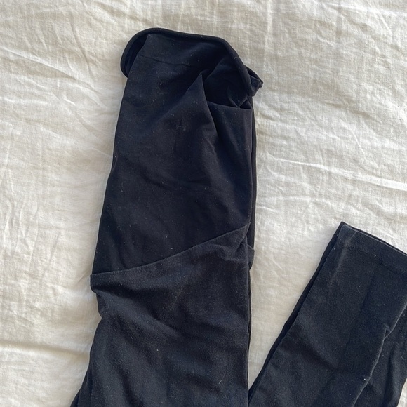 A Pea in the Pod legging‎ - Picture 2 of 4